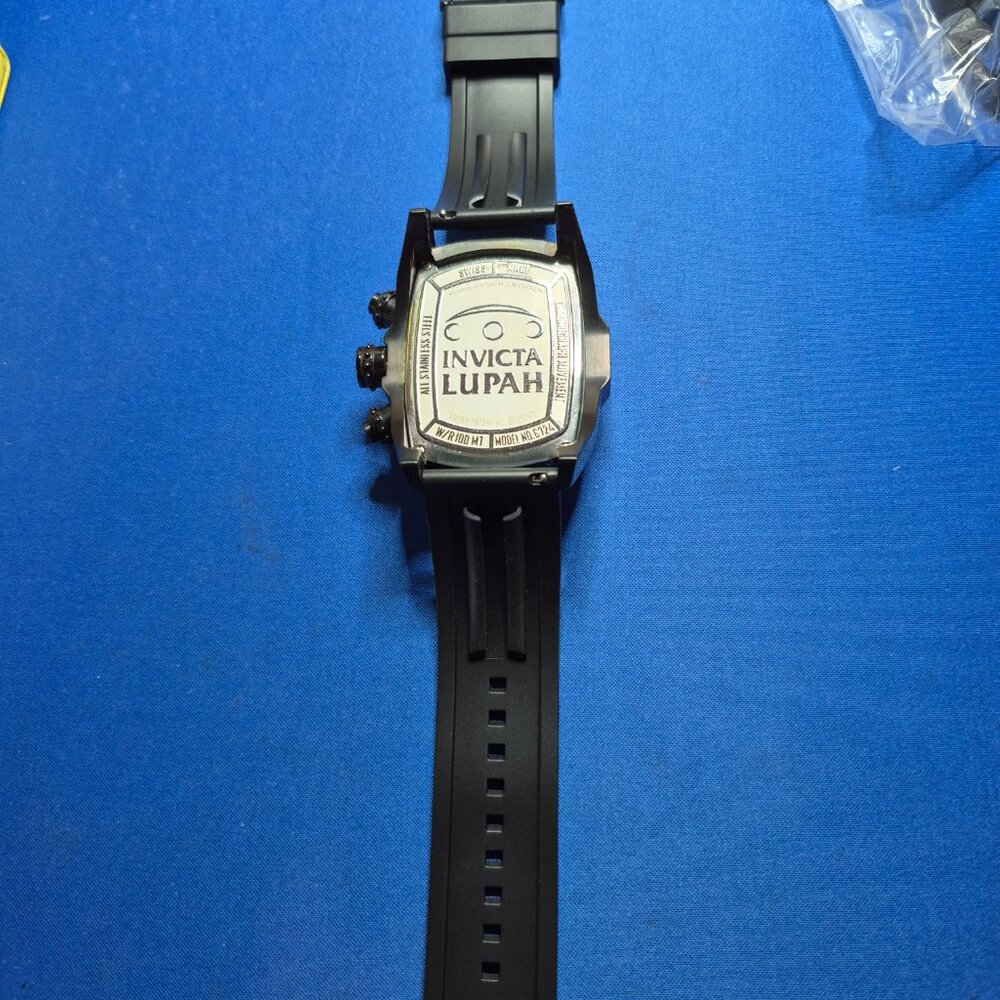 Invicta LUPAH Chronograph - Picture 5 of 8